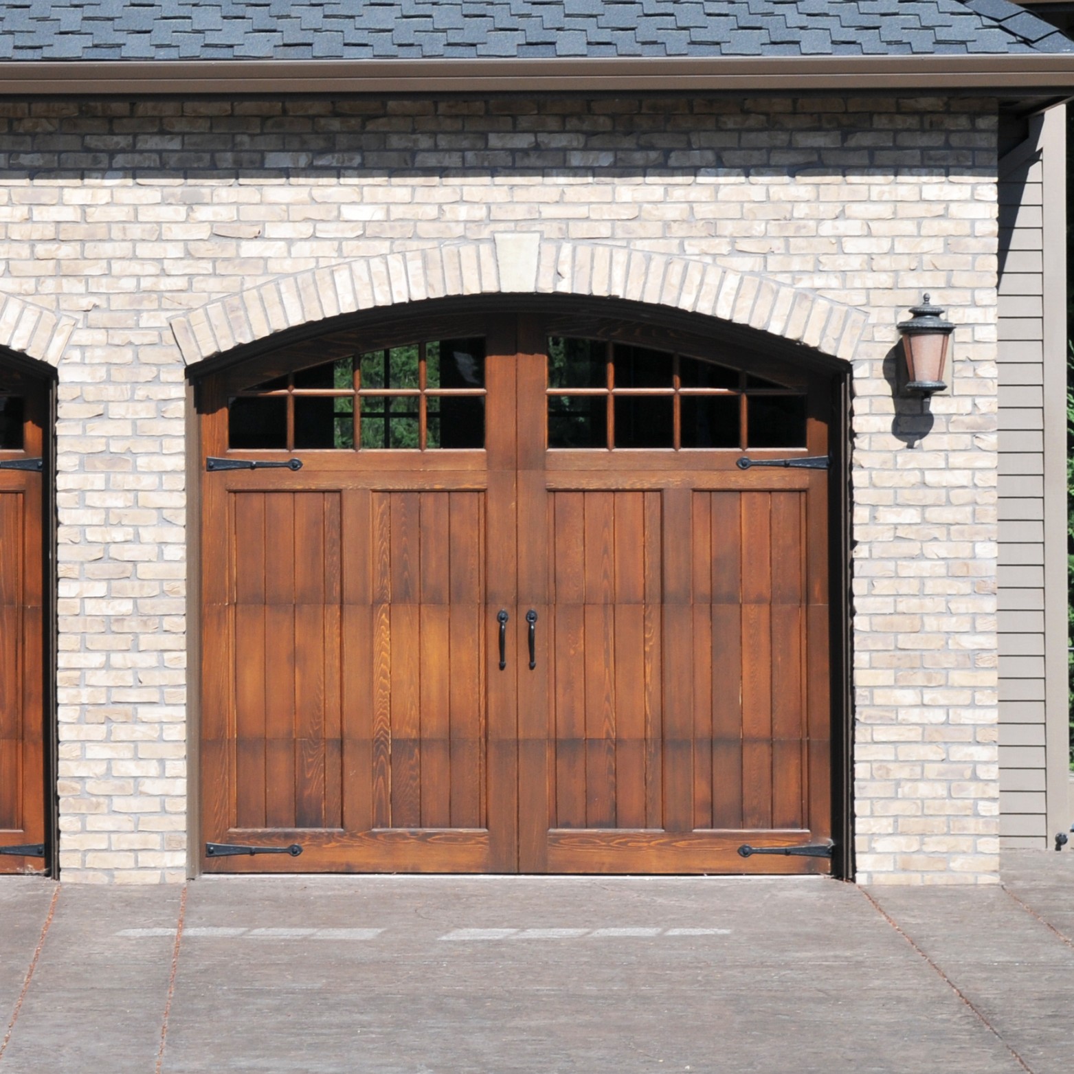 When to Repair vs Replace Your Garage Door